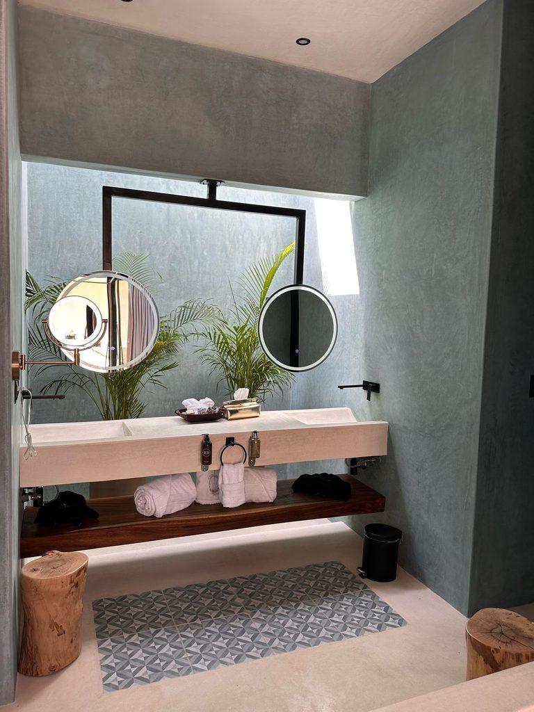 Chukum plaster bathroom in Miami